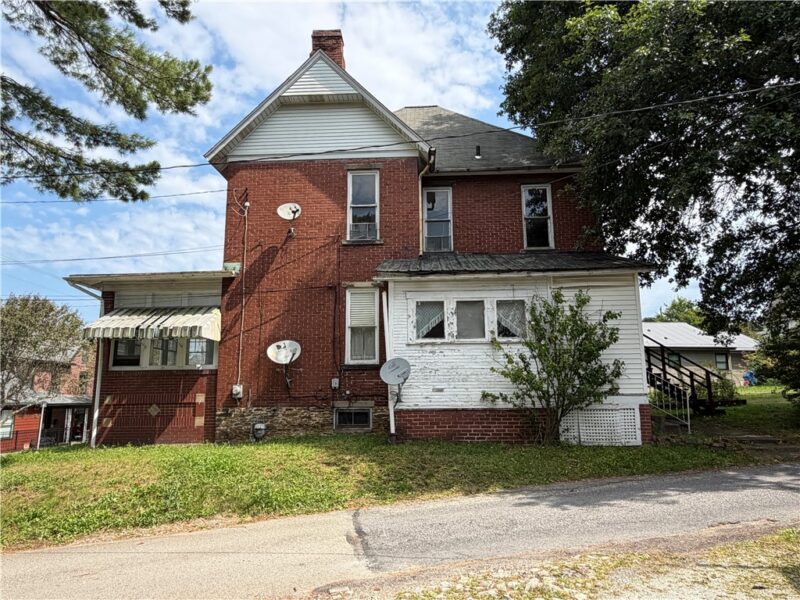 312 N St. Clair Street — photo 2