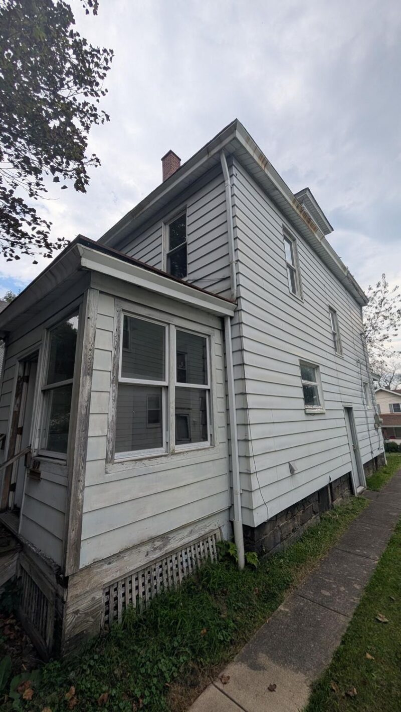 517 E Moody AVENUE — photo 2