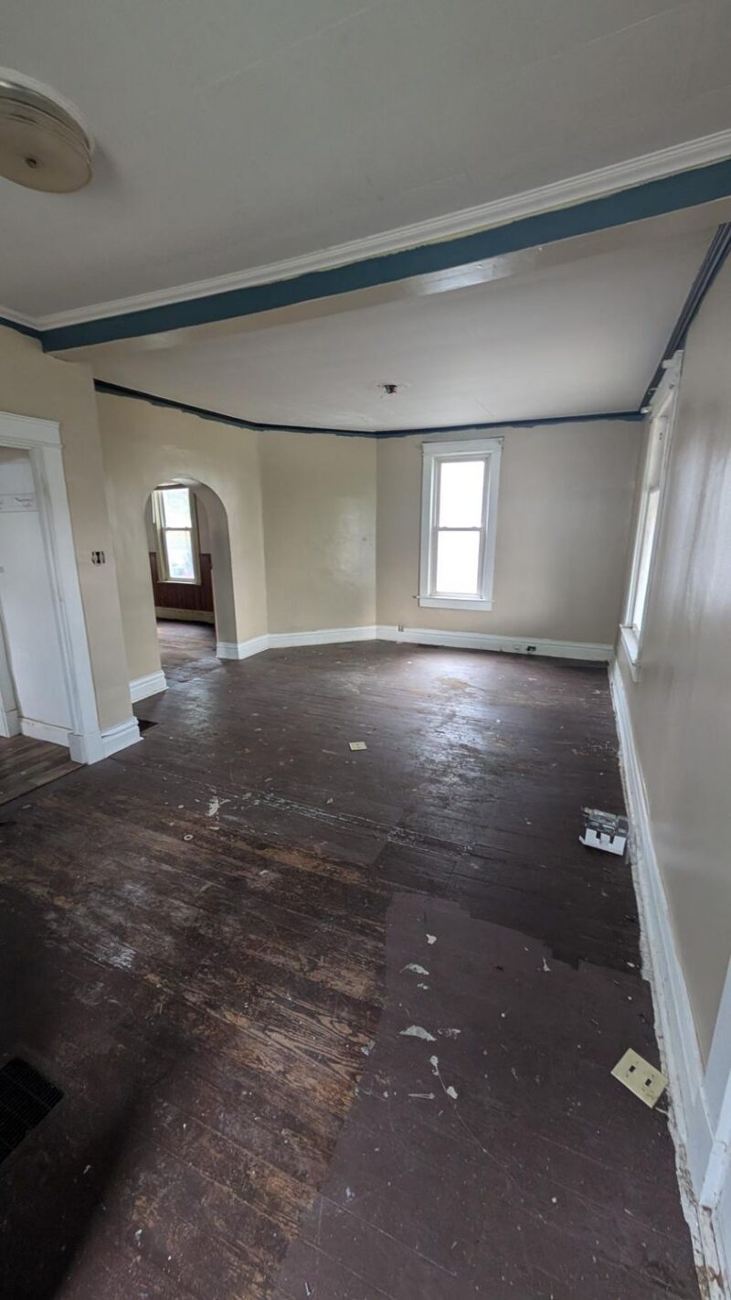517 E Moody AVENUE — photo 5
