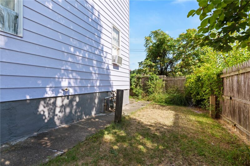 2123 Lautner St — photo 2