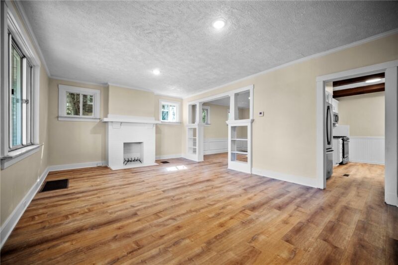 110 Kennedy Ave — photo 4