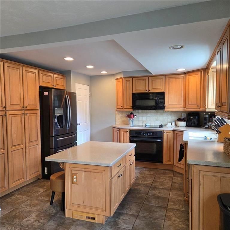 102 Raleigh Ct — photo 5