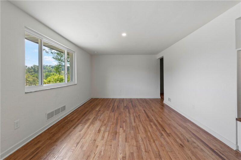 522 Lucy Dr — photo 4