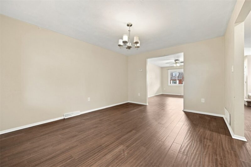 4136 Gladstone St — photo 8