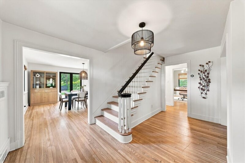 22 Priscilla Ln — photo 2