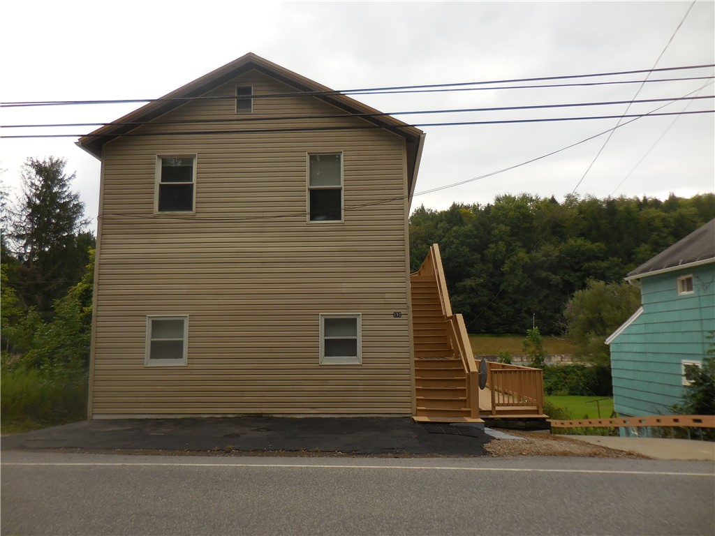 192 Main St — photo 1