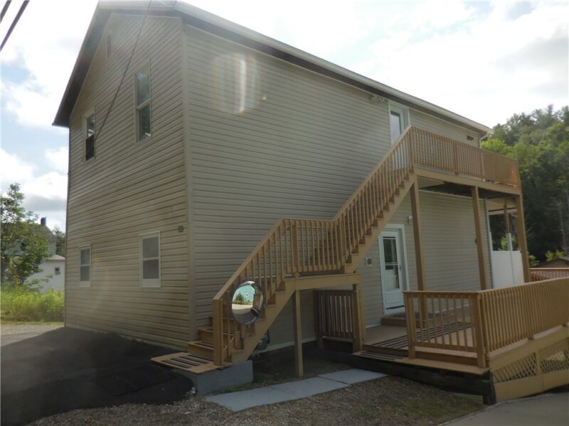 192 Main St — photo 2