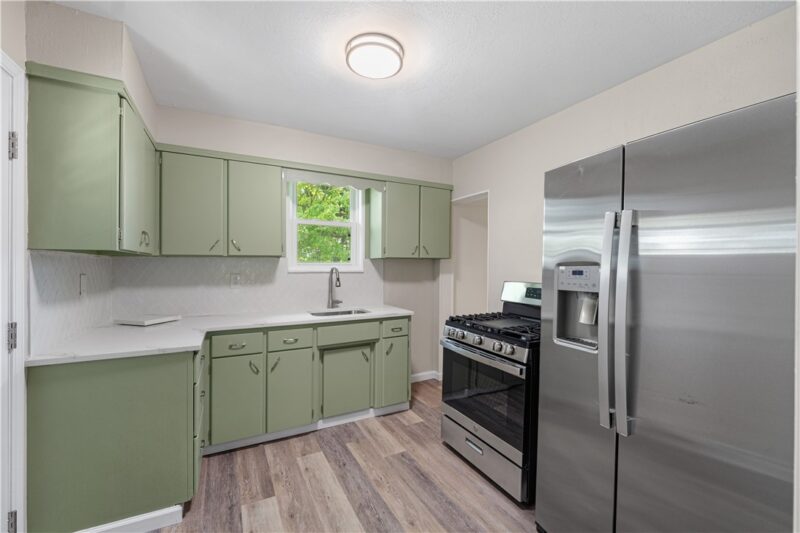825 Donnan Ave — photo 8