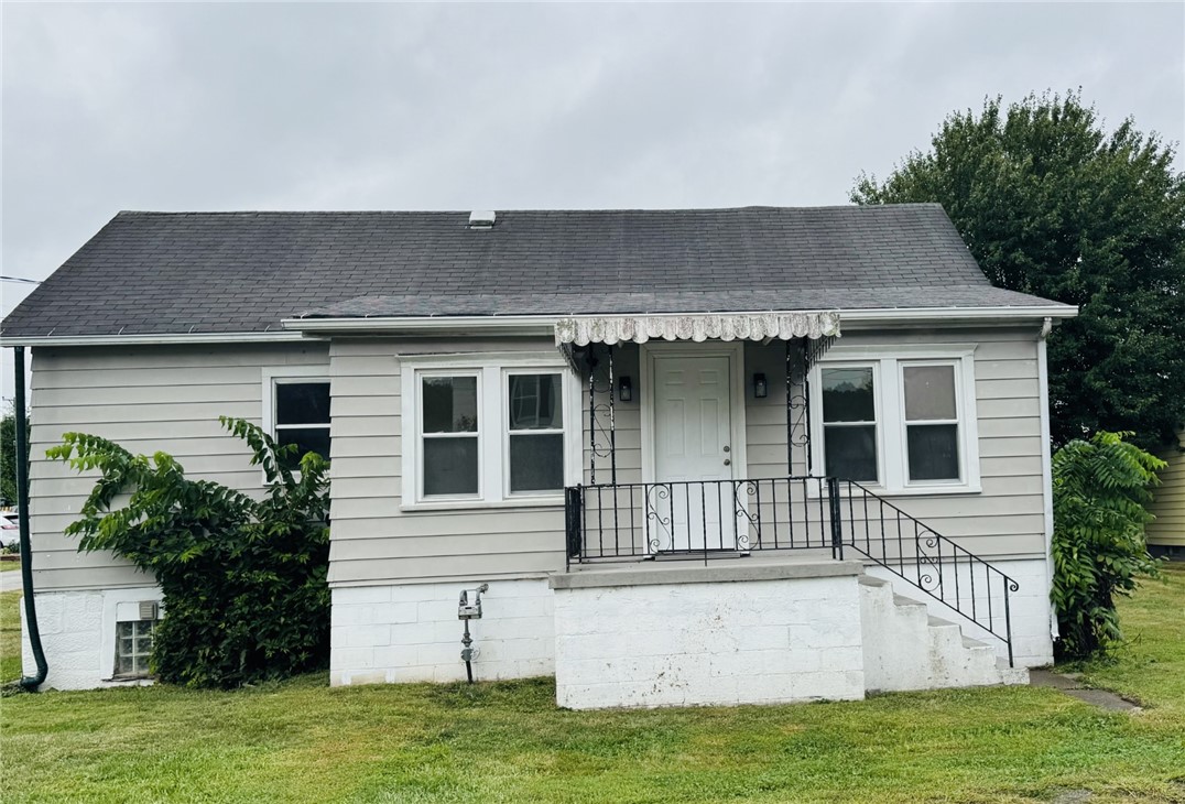 385 Hallam Ave — photo 1