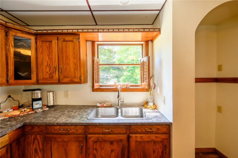 120 Coal St — photo 8