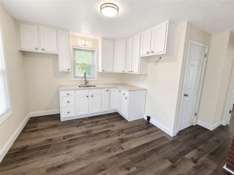 1198 Arch St — photo 5