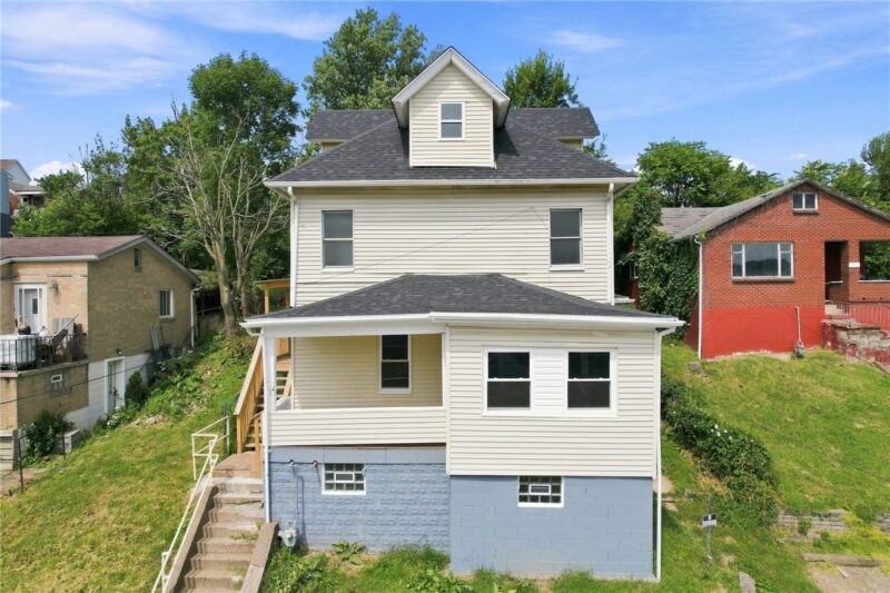221 Vine St — photo 2