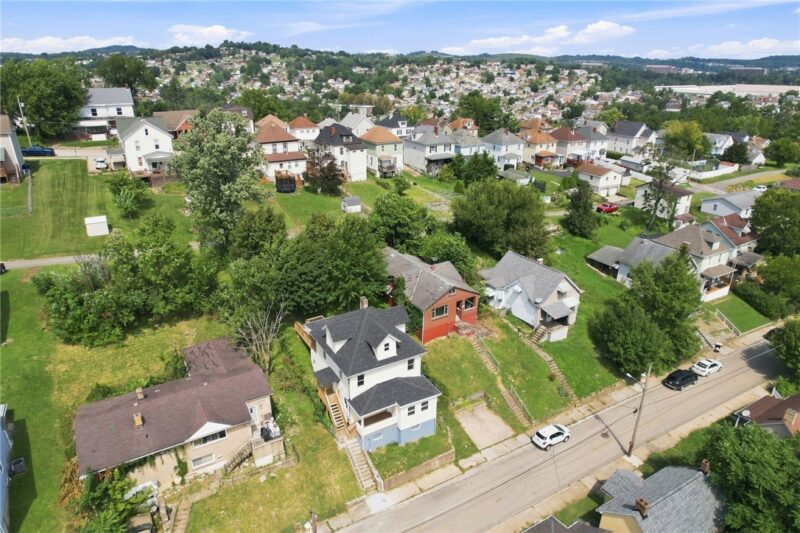 221 Vine St — photo 4
