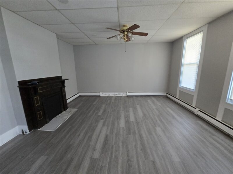 324 S Washington St — photo 7