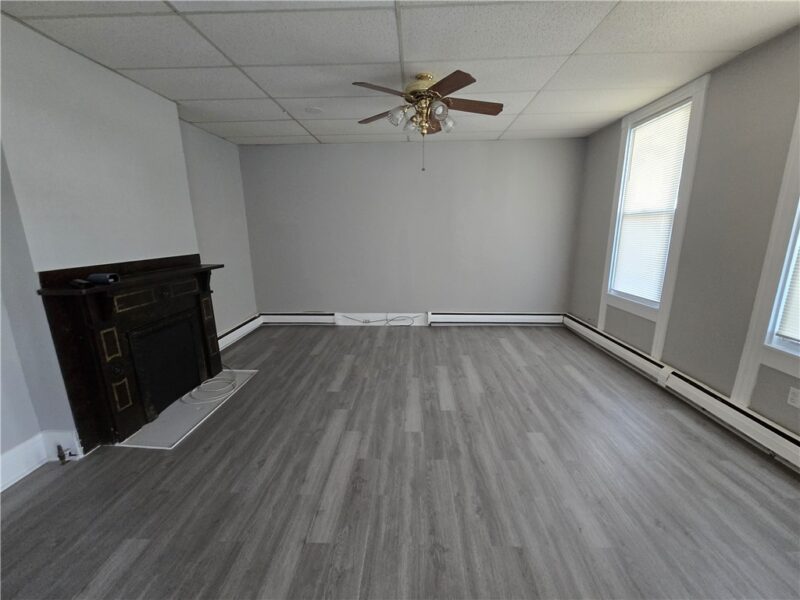 324 S Washington St — photo 8