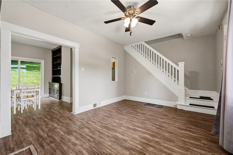 2329 Hazelton St — photo 4