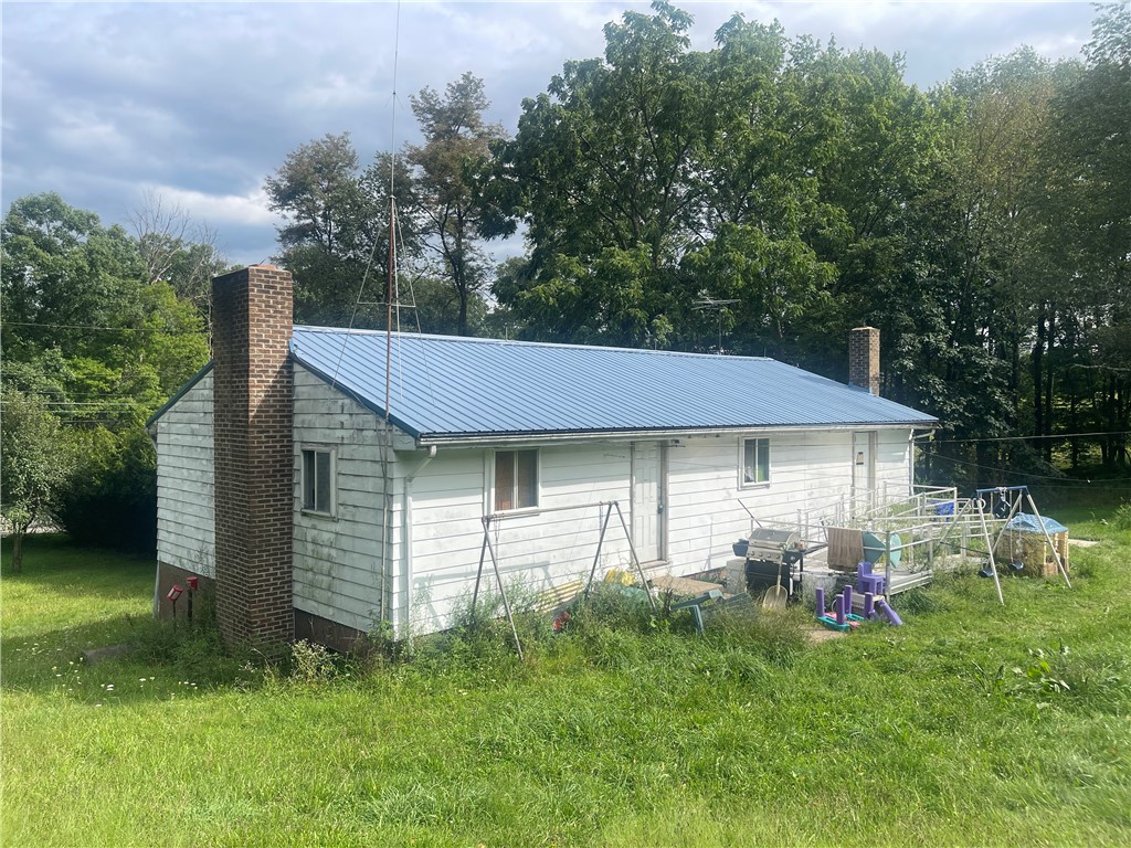 623 W Sunbury Rd — photo 1
