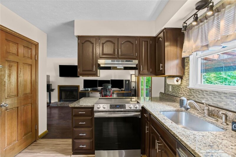 7335 Deer Run Cir — photo 6