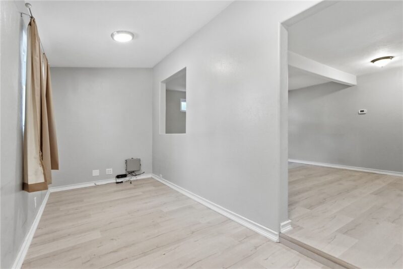 136 Varney St — photo 5