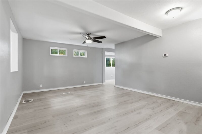 136 Varney St — photo 7