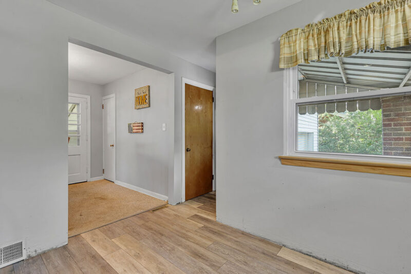 160 Spring Hill ROAD — photo 3