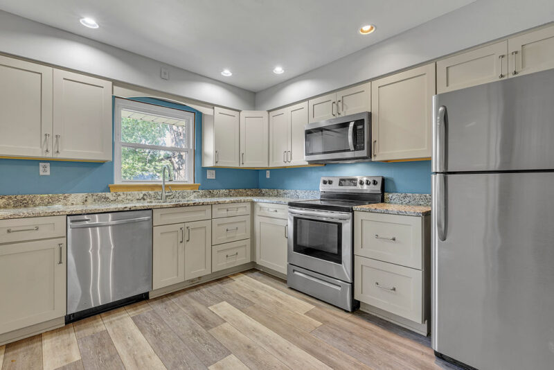 160 Spring Hill ROAD — photo 4