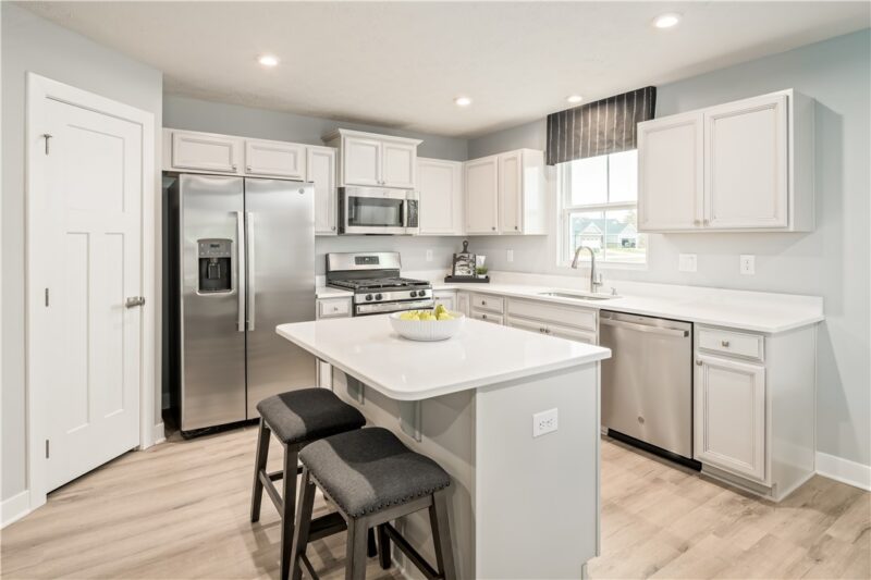 467 Clubhouse Drive — photo 4