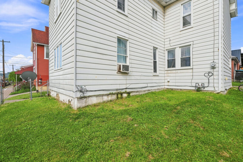 321 E 9th AVENUE — photo 7