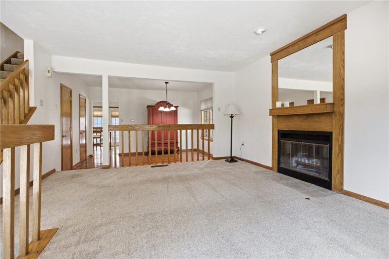 1110 W Ridge Rd — photo 8