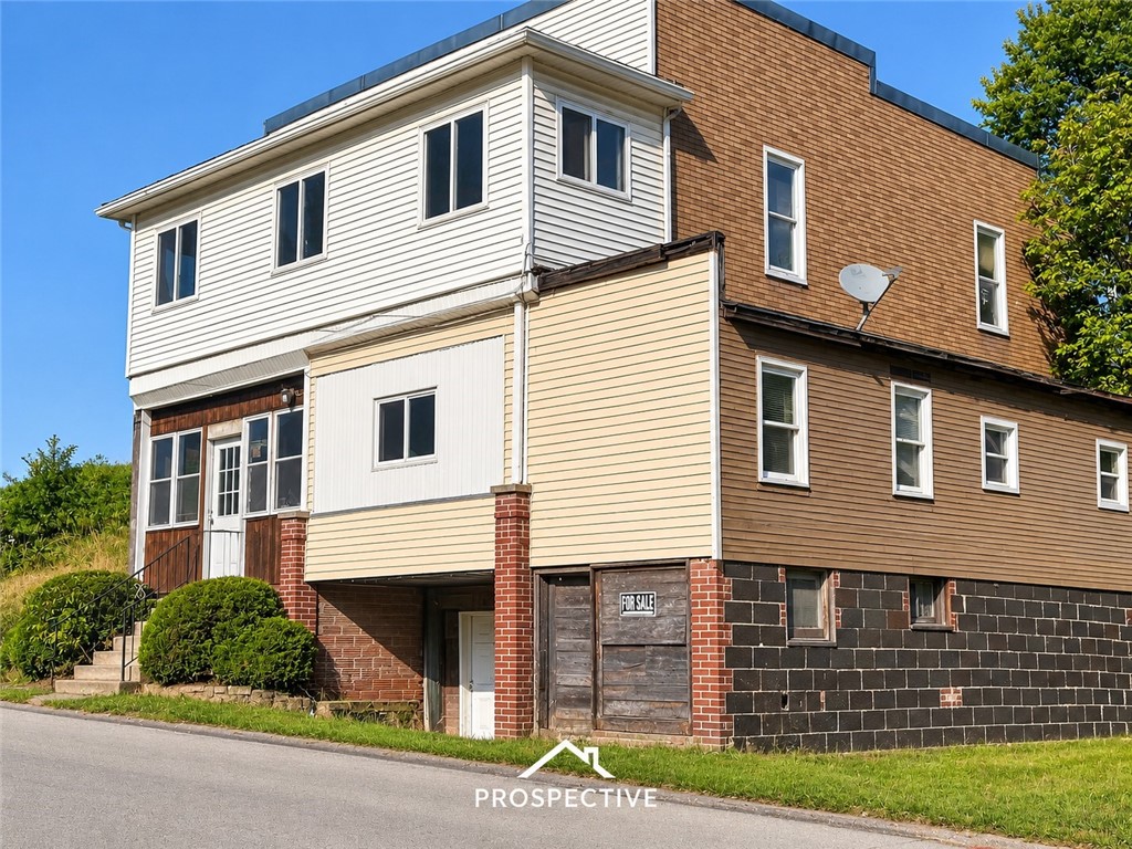 110 Main St — photo 1