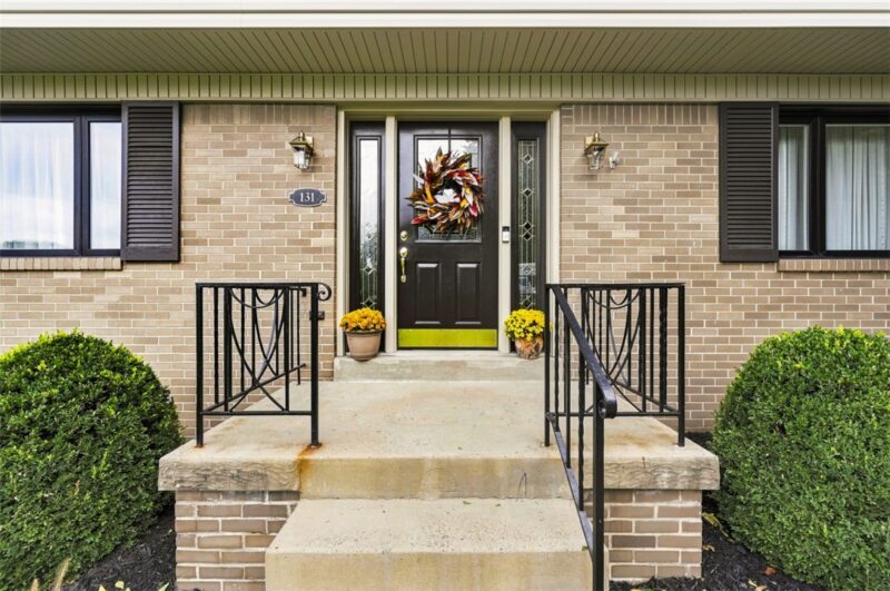 131 Derwent Dr — photo 4