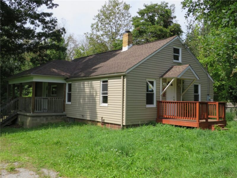 850 Barclay Hill Rd — photo 2