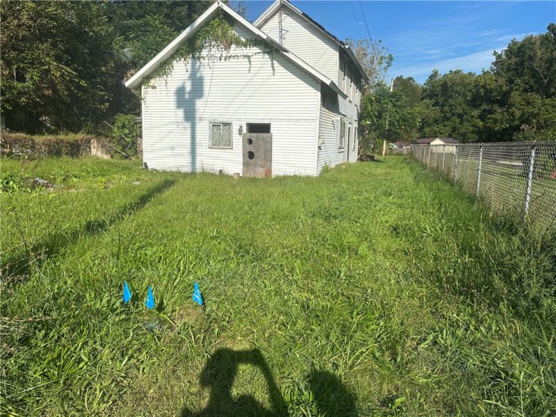 106 Main St — photo 2