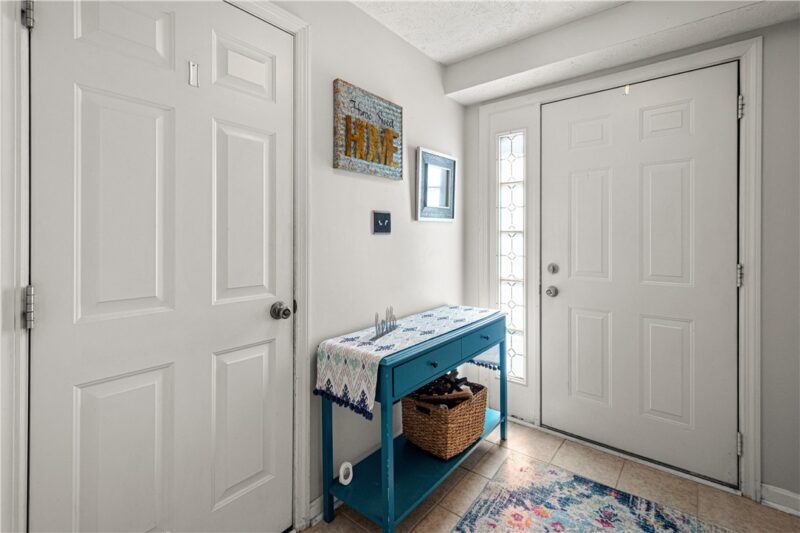 130 Westbrooke Ln — photo 3