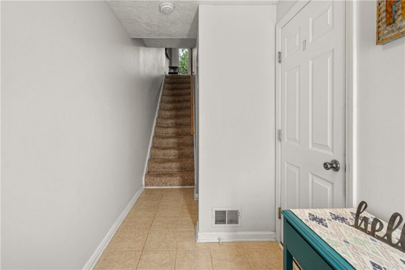 130 Westbrooke Ln — photo 4