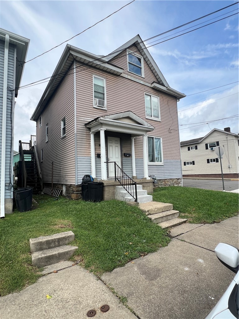 450 Jefferson St — photo 2
