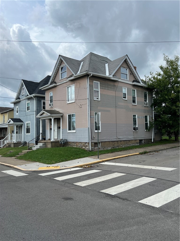 450 Jefferson St — photo 3