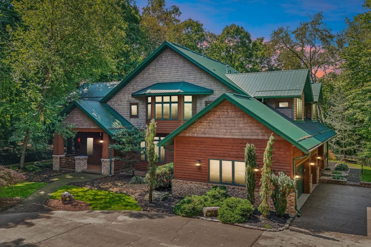 132 Twin Oaks Lane — photo 1