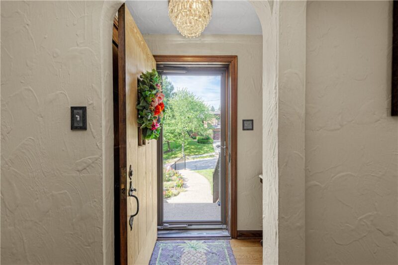 511 Longridge Drive — photo 5