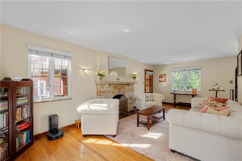 511 Longridge Drive — photo 8
