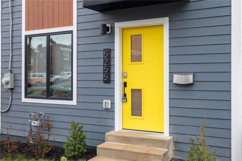 5255 Wickliff St. — photo 2