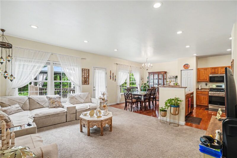 241 Corey Dr — photo 4