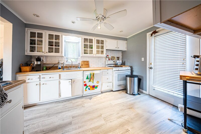 810 Sweetleaf Dr — photo 8