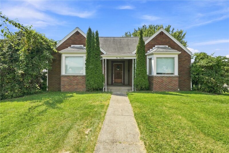 114 Jefferson Dr — photo 2