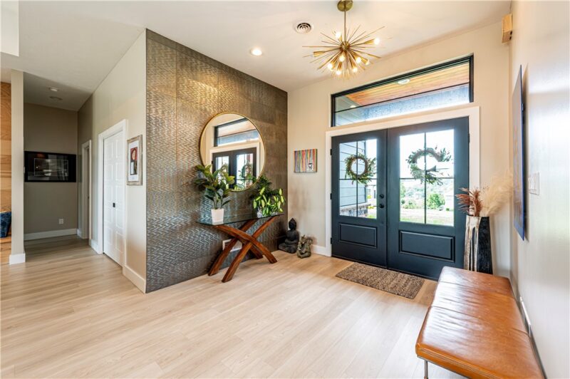 2100 Totteridge Dr — photo 5