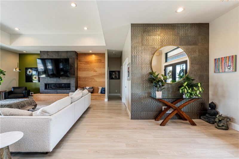 2100 Totteridge Dr — photo 6