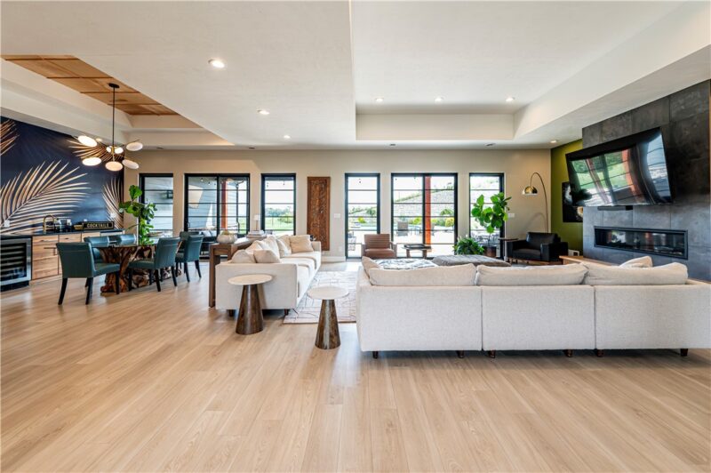 2100 Totteridge Dr — photo 7