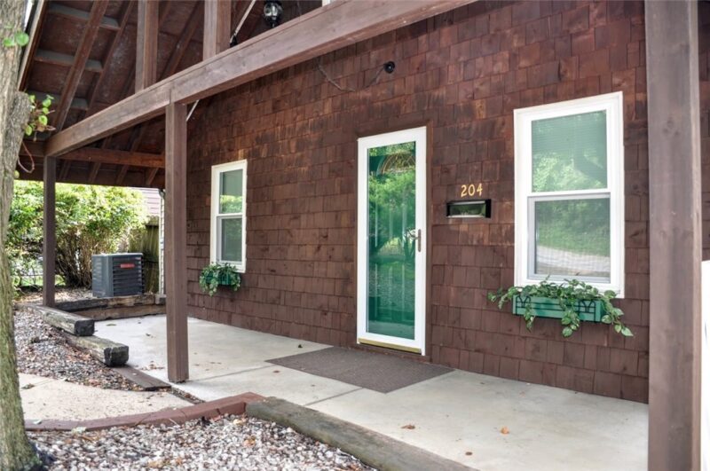 204 Weavertown Rd — photo 3