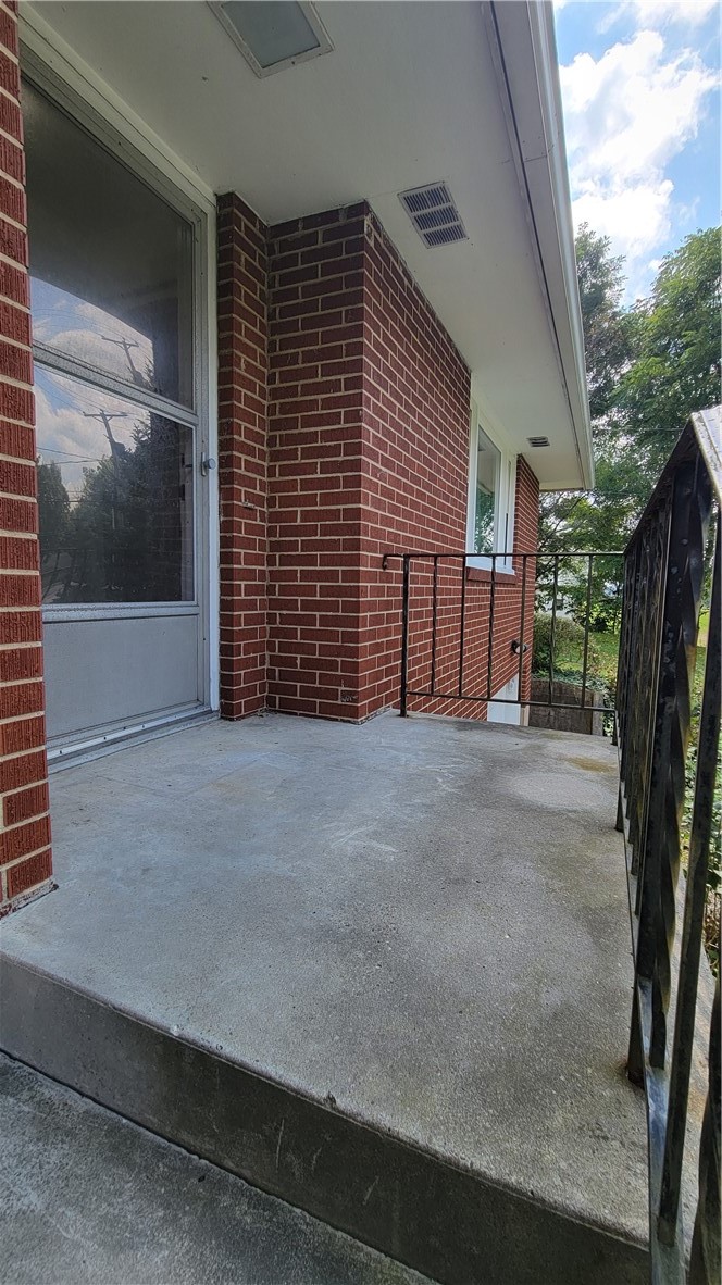 1390 N Center Ave — photo 4