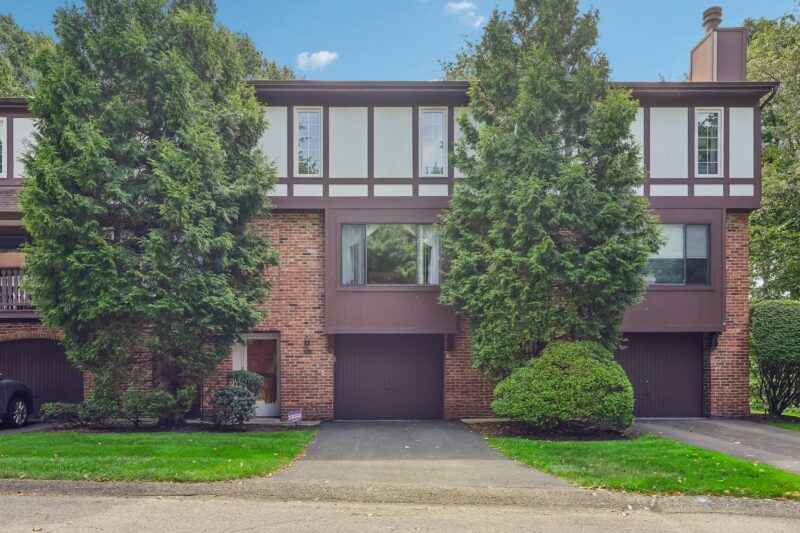 330 Woodbridge DRIVE — photo 4